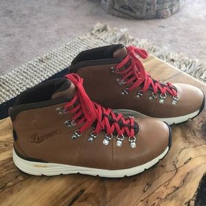 Danner Mountain 600 4.5” Boots - Saddle Tan